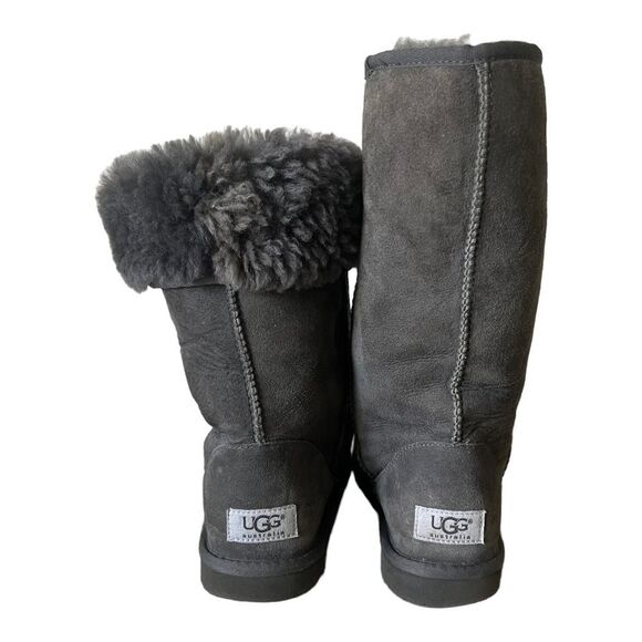 UGG Australia Grey Boots S/N 5815 Leather Genuine Sheepskin Classic Tall US  W6 - Picture 3 of 14